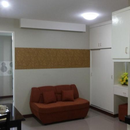 Big M Condotel ลาสปิญยาส ภายนอก รูปภาพ